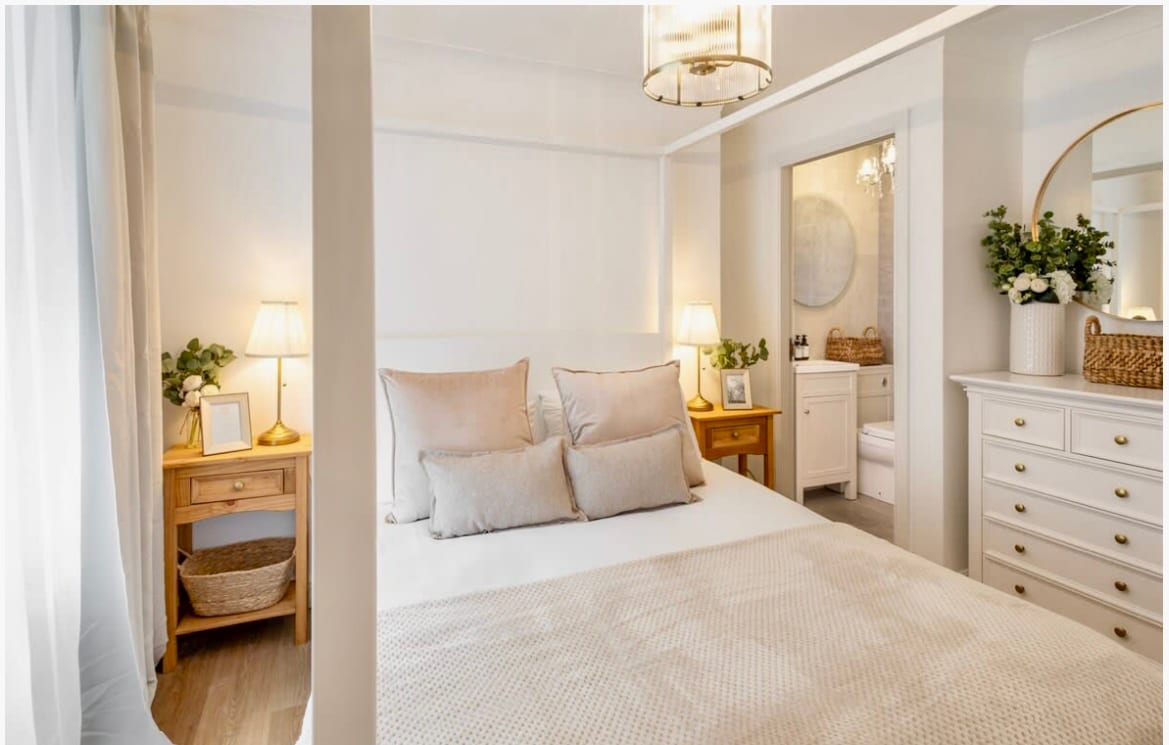 Ground floor king size bed - bedroom one with en suite shower room 