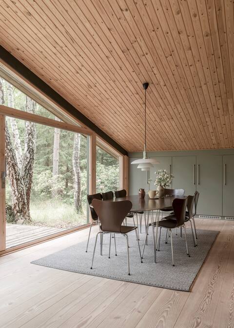 Modern Spacious Forest Retreat, 180 sqm