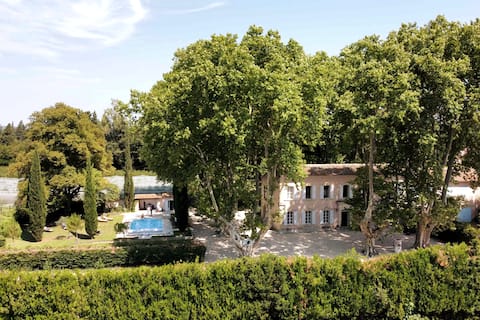 Bastide surrounded by apple and pear orchards