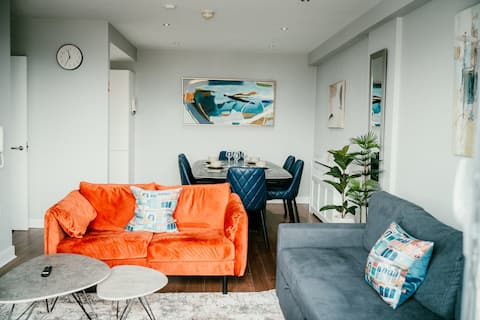 Top Airbnb: Urban Elegance: Luxury; Sleeps 6 in Blackstaff