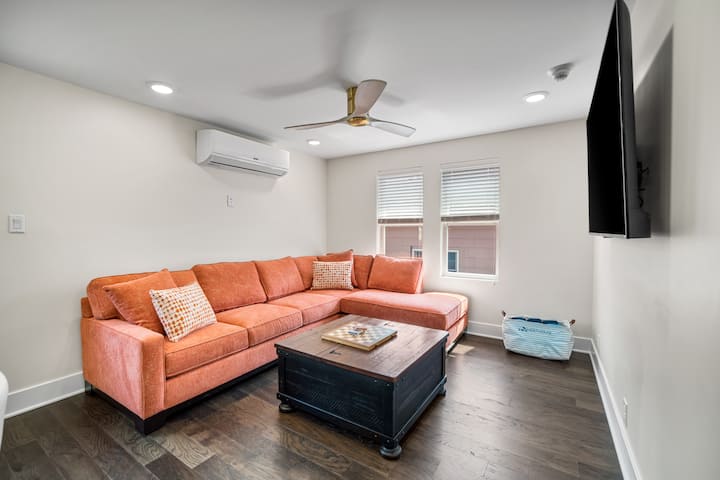 The Octopus House: Coastal Chic 2br - Sleeps 6 - Ocean City, NJ