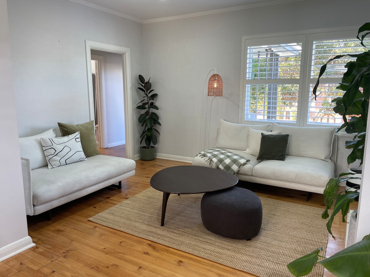Anuncio de Airbnb popular: Henley Hideout en Henley Beach