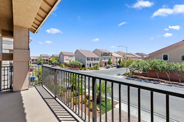 Spacious 5 bedroom Home gallery image 3