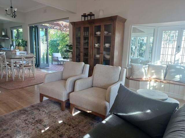 Tranquil Cul-de-Sac Home