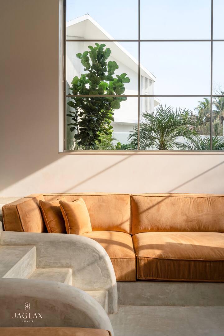 Living room image 8