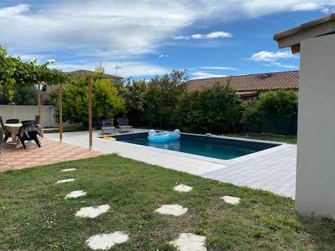 Rent an air-conditioned villa with pool