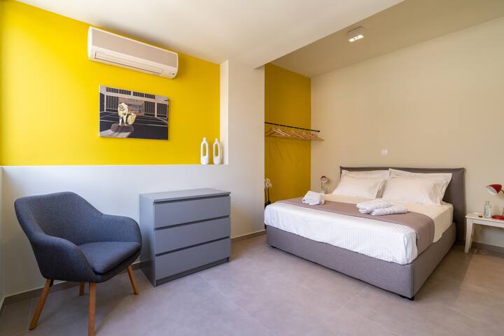 Happy Loft Athens 2BR/2BA Spacious Apt gallery image 5