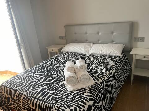 A new, centrally located apartment with a garage included