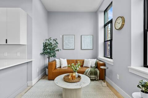 Brand New Loft on George St, RU