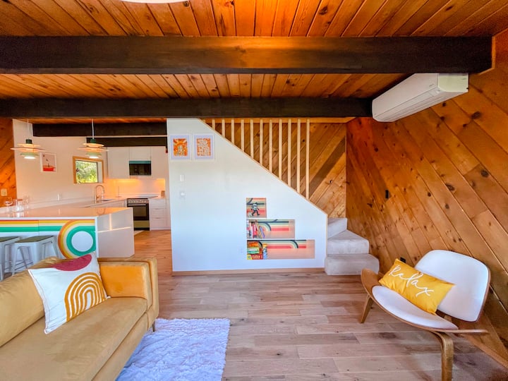 Groovy Lagoon | A-frame, Hot Tub, Beach, & Kayaks - Gig Harbor, WA
