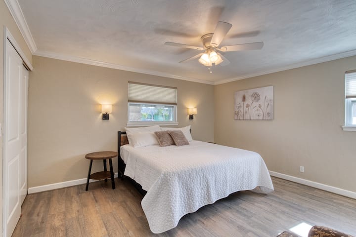 Bračni krevet (širine 180 - 200 cm)