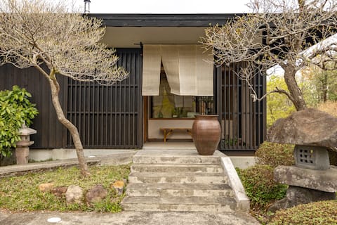 In the heart of Nasu, Japanese modern, large garden, BBQ, wood stove, large cypress bath, family bat