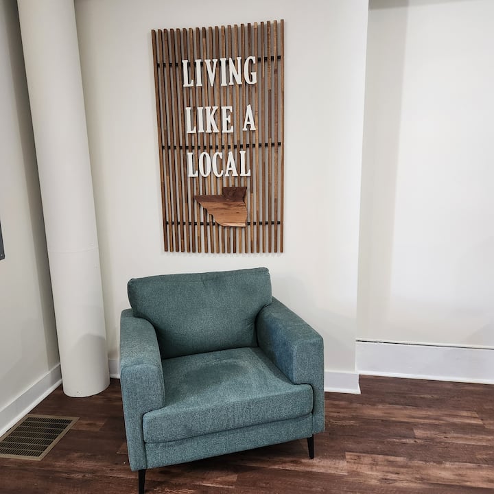 Pike County Haven: Retro Loft - Time, IL