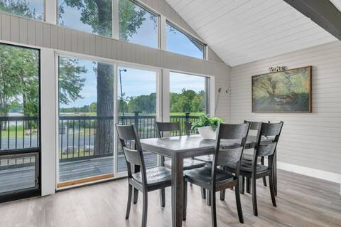 Four Lakefront Cottages w Large Dock & Fire Pits!