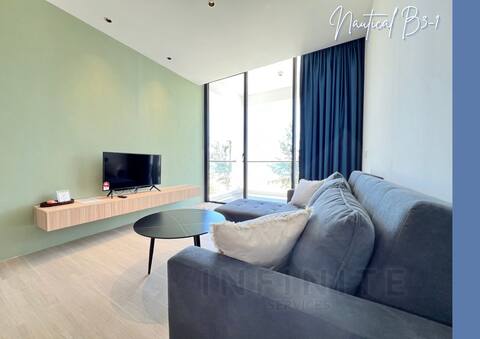 Roxy Sematan Beach Apartment 2BR Nautical