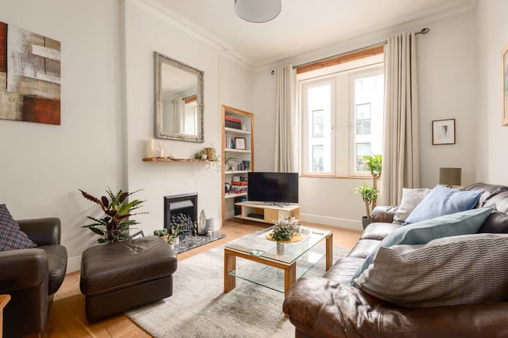 Charming 1 Bed Flat In The Heart Of Edinburgh