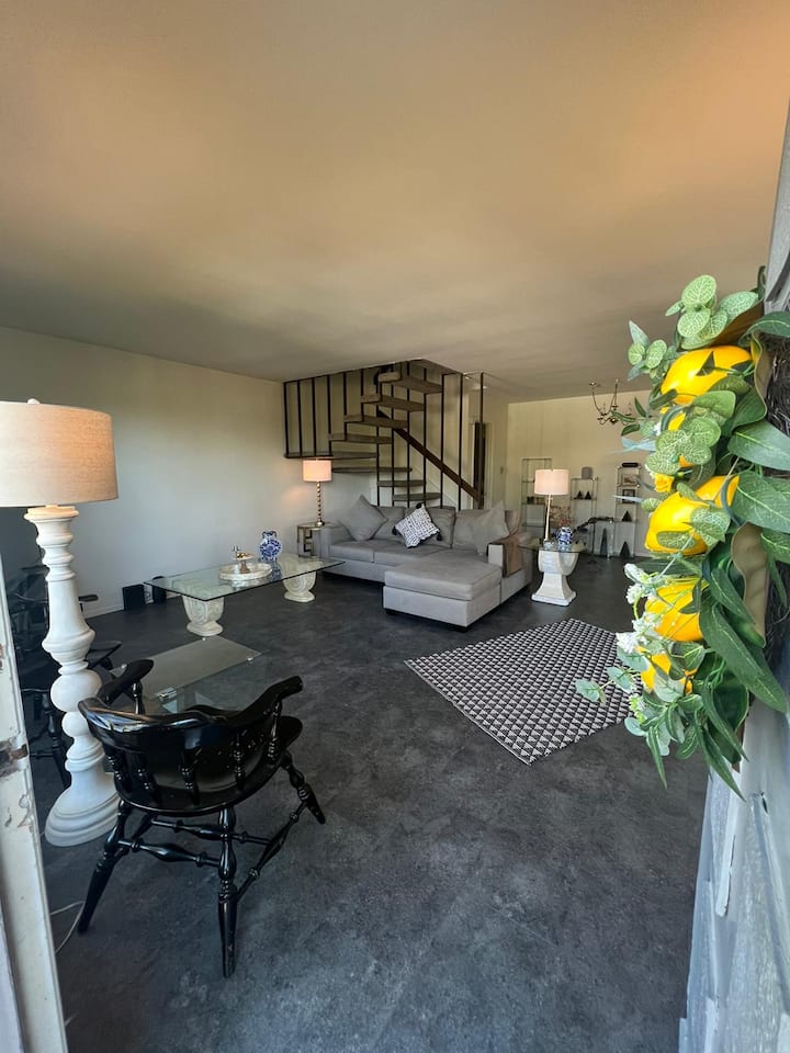 La Jolla, 2 Bedroom Next To Ucsd - Del Mar, CA