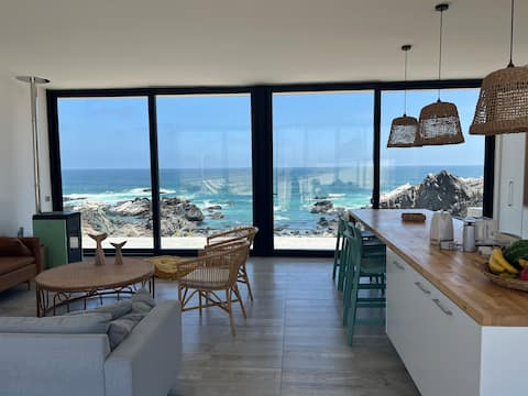 Amazing new house at the beach