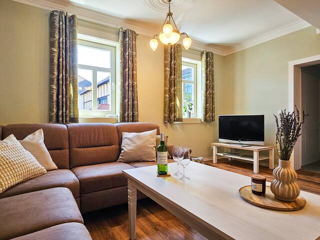 Entire home with 1 bedrooms in Erfurt - MiCasa Rooms - Altbauflair, Parken, nahe Messe EGA