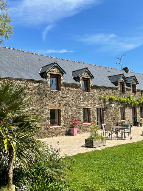 Gîte du Coët Roz (with pool in summer)
