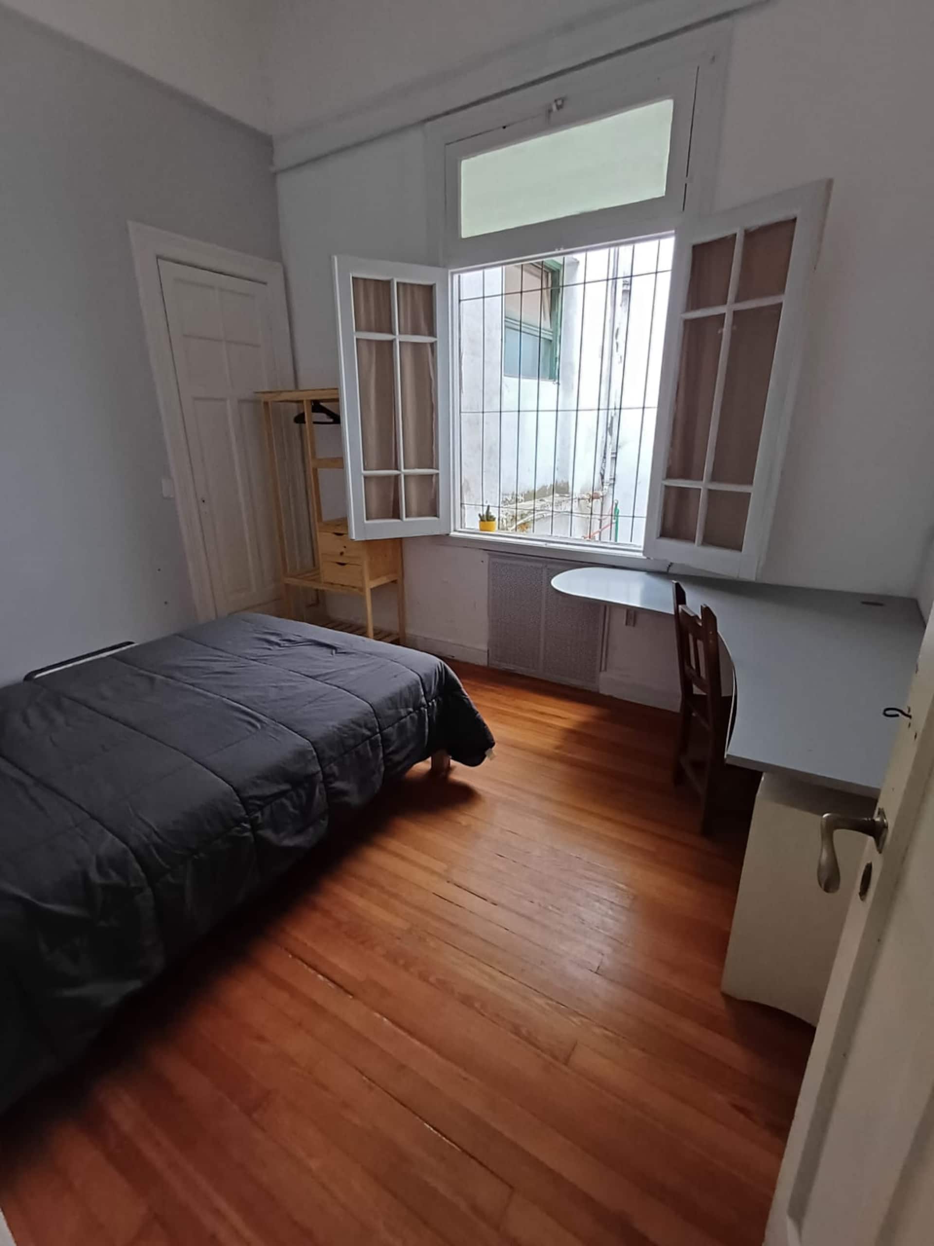 Rent a room in a big house