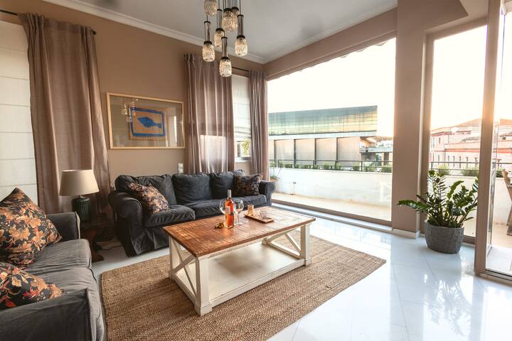 Iconic Acropolis Penthouse With Unique View gallery image 3