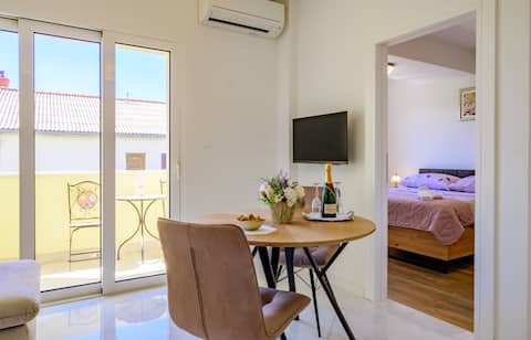 Top performing Airbnb: Roko A2 in Kaštel Stari