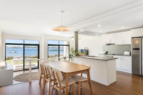 The Grecian Retreat River View