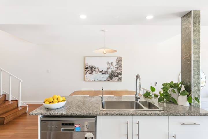 The Grecian Retreat River View gallery image 2