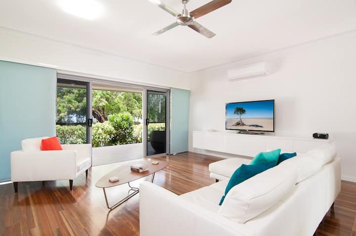 Jalun Bayun | The Sea House - Mossman