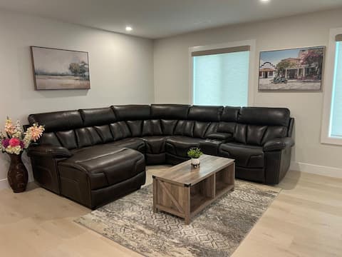 Popular Airbnb listing: Cozy Suite in a New Division in Prince George