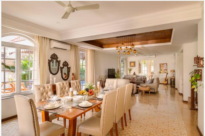 Dining area image 1