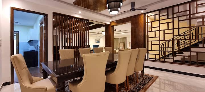 Dining area image 1