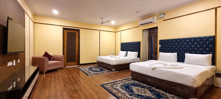 Bedroom 1 image 2