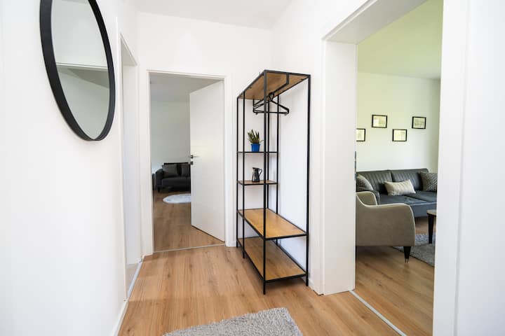 Bright 2bdr Apartment With Balcony And Parking - Sarajevo