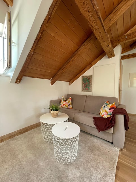 Top performing Airbnb: BullsLiving 6 Seeapartment Am Corso in Velden Am Wörther See