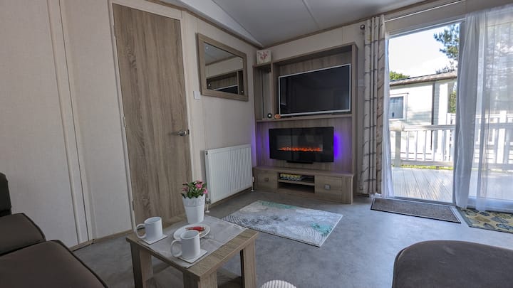 Pet Friendly 2 Bed Holiday Home - Ringwood