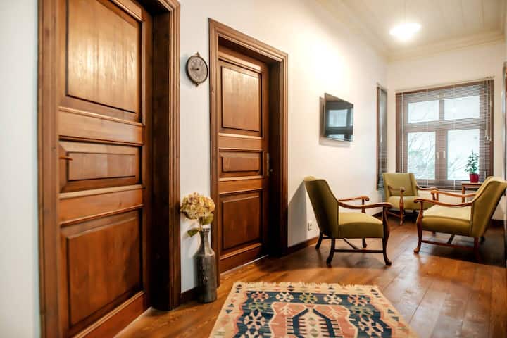 Historical Greco-ottoman Pavilion Near Tram - İstanbul