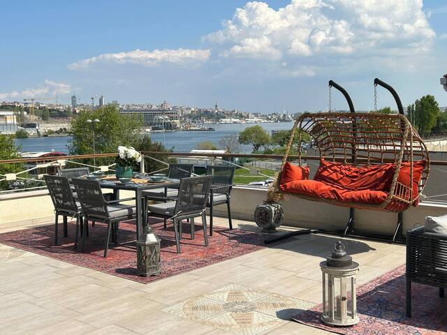 Waterfront Villa, Sea View, Private Terrace w/Dome gallery image 5