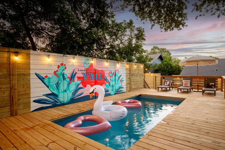 Pickleball, Pool, Resort Backyard | Cowgirl Casa gallery image 2