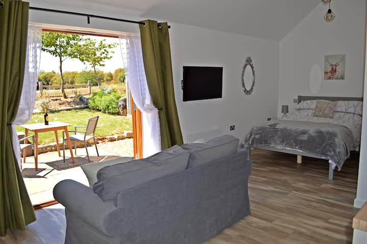 Lake View Studio -Wareham Dorset "Daisy" - Wareham