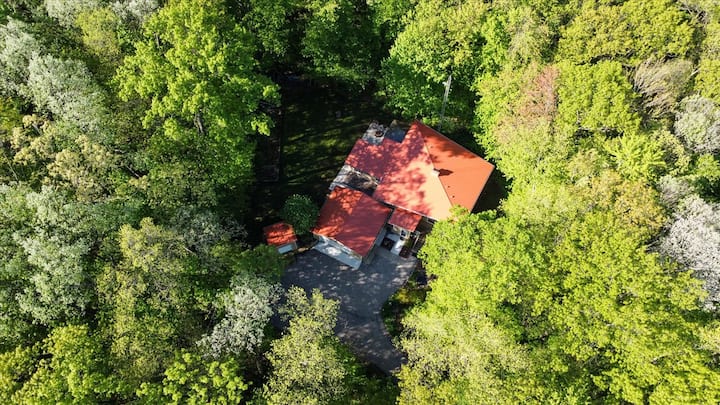*NEW OWNR SPECL Private Getaway w/ Sauna + Hot Tub