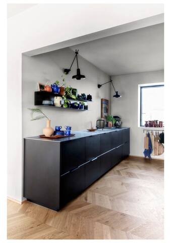 Villa med skøn have tæt på alt gallery image 4