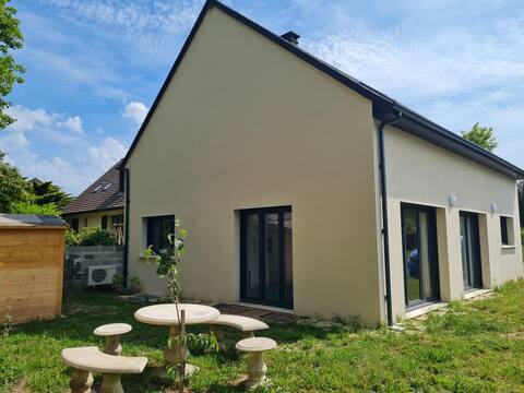 New house between Caen and the sea