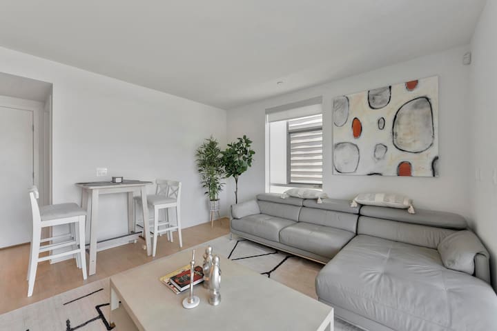 Listing in Santa Monica