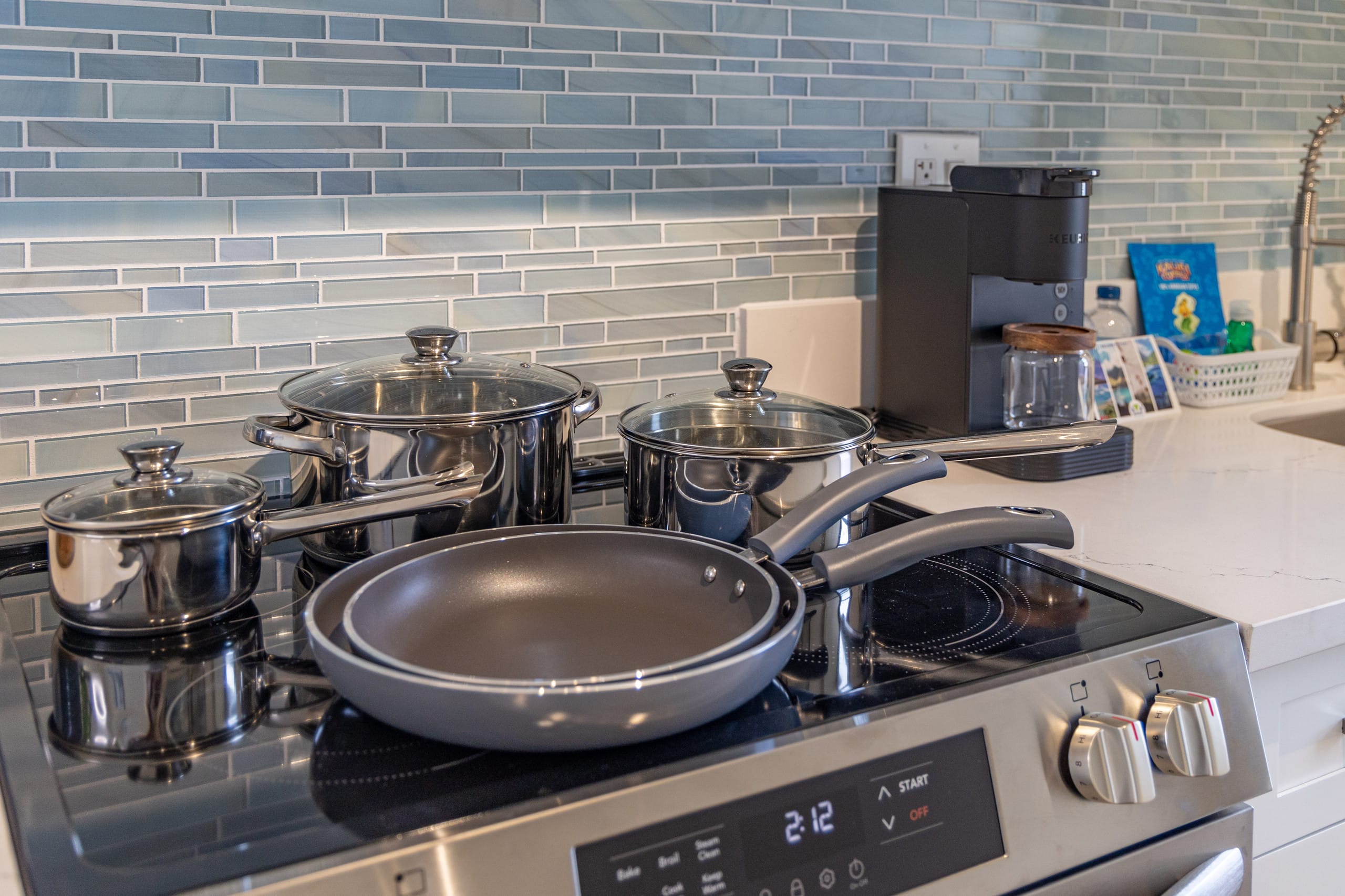 Condo in Honolulu · ★4.86 · 1 bedroom · 2 beds · 1 private bath - Image 23