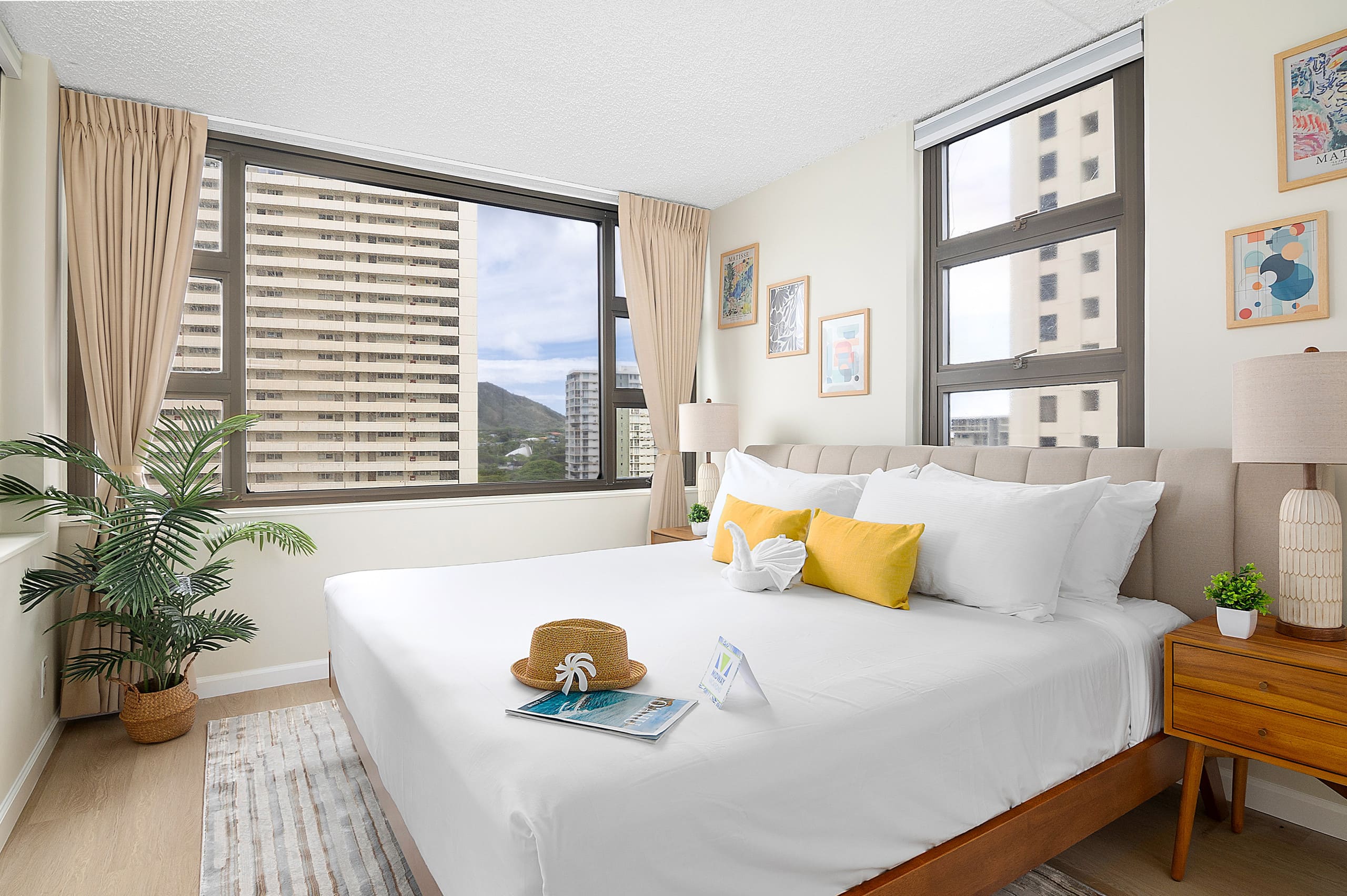 Condo in Honolulu · ★4.86 · 1 bedroom · 2 beds · 1 private bath - Image 2