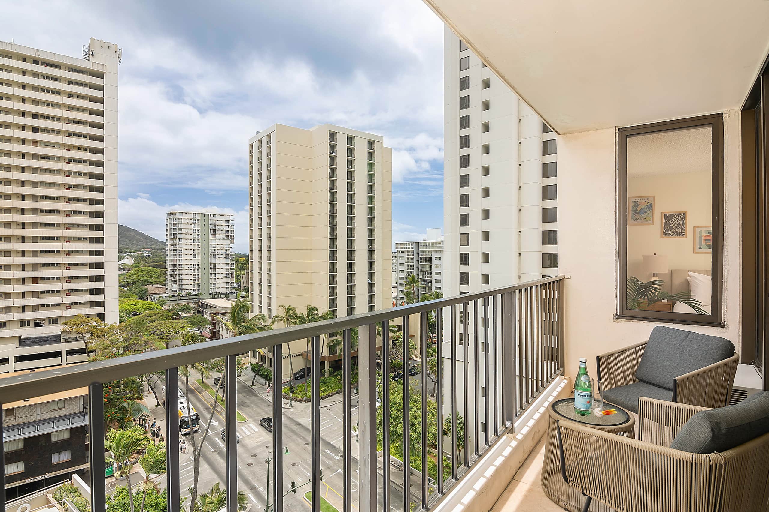 Condo in Honolulu · ★4.86 · 1 bedroom · 2 beds · 1 private bath - Image 50