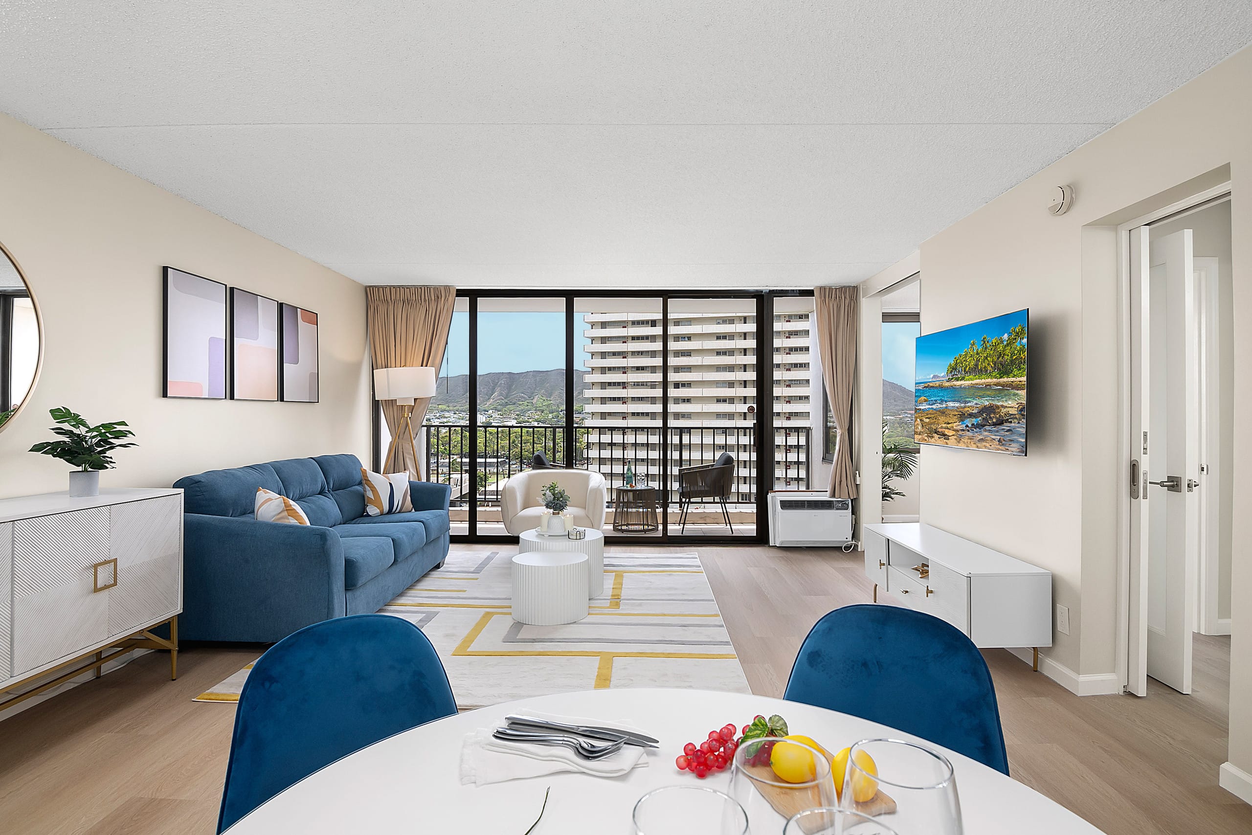 Condo in Honolulu · ★4.86 · 1 bedroom · 2 beds · 1 private bath - Image 31