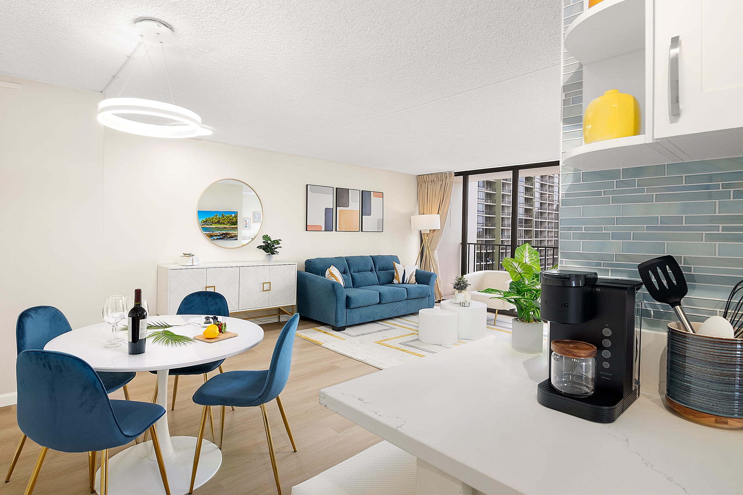 Condo in Honolulu · ★4.86 · 1 bedroom · 2 beds · 1 private bath - Image 11